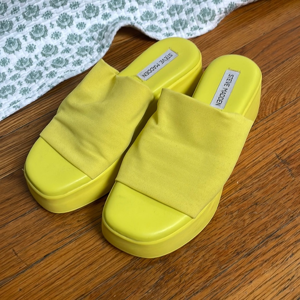 Steve Madden Slinky Platform Sandal